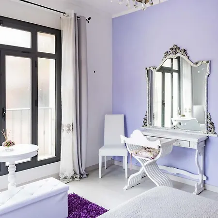 Abruzzi House *