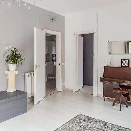 Abruzzi House *